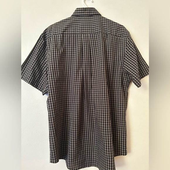 Men’s Checkered Black Short-Sleeved Shirt with white lines - Picture 2 of 4